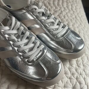 New Madden Girl jumper low profile retro joggers 8.5